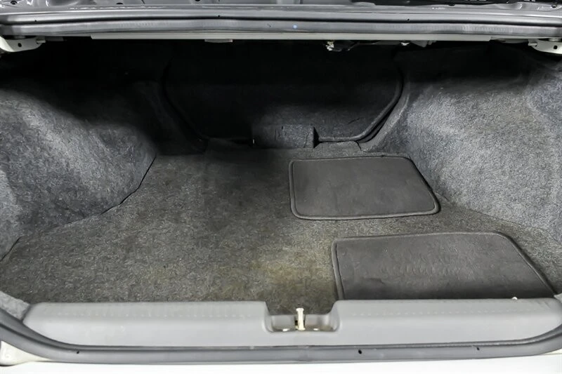 2003 Mitsubishi Lancer - Image 16 of 21