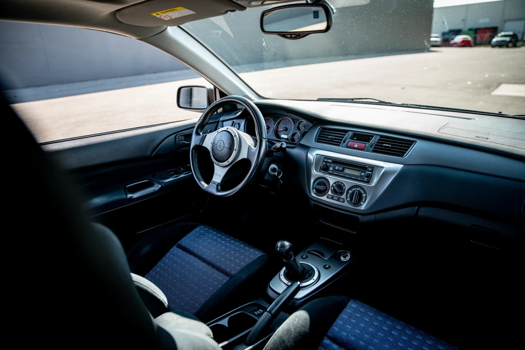2003 Mitsubishi Lancer Evolution VIII 7th Gen - Image 7 of 25