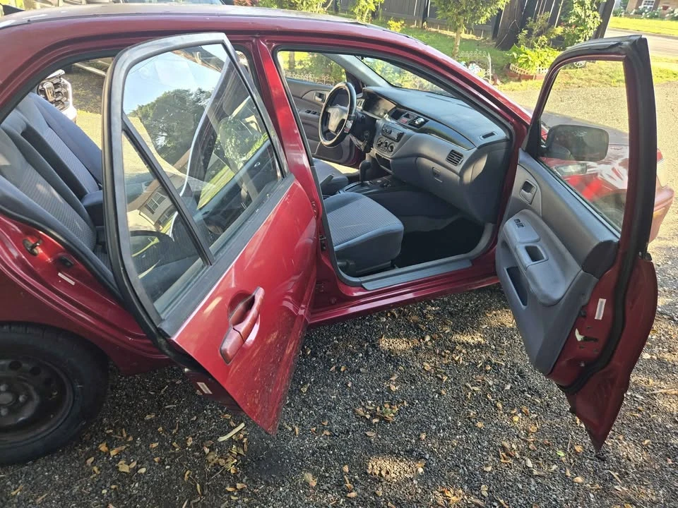 2003 Mitsubishi Lancer 8th Gen - Image 3 of 16