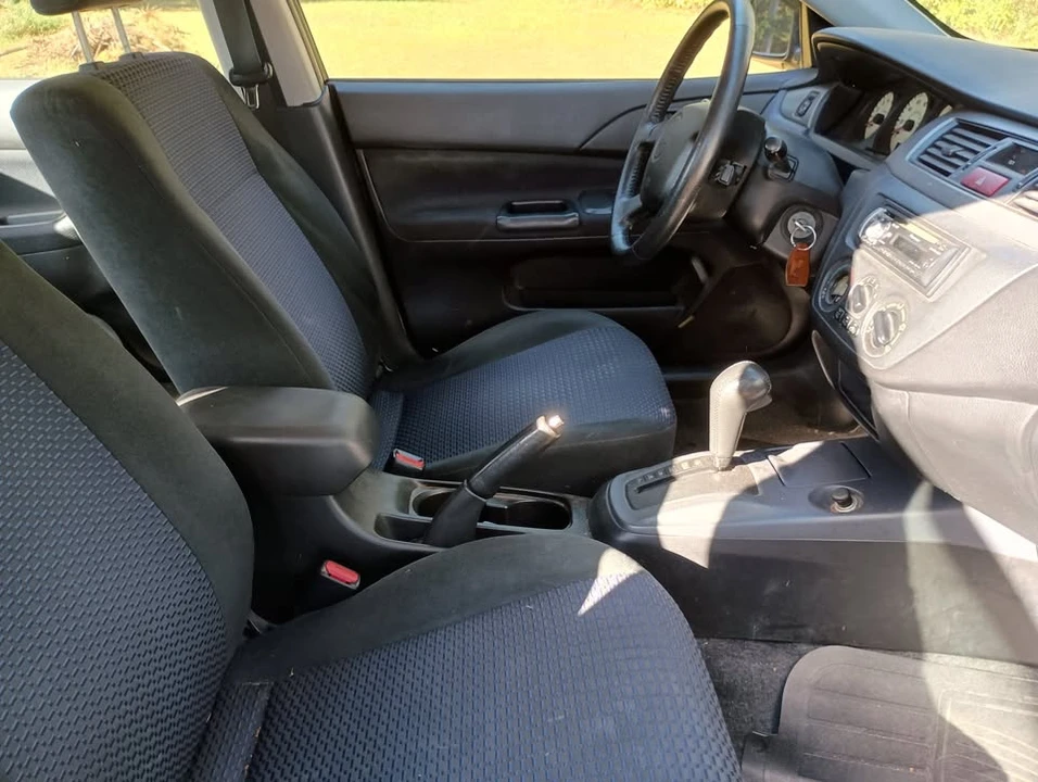2003 Mitsubishi Lancer 8th Gen - Image 11 of 12