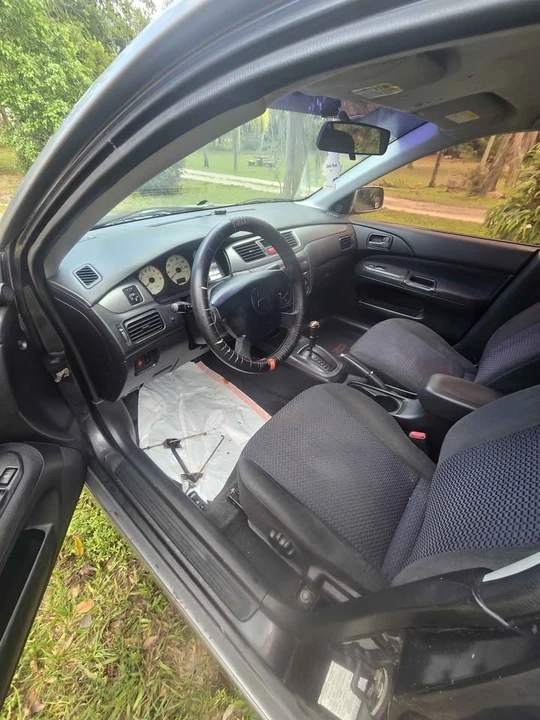 2003 Mitsubishi Lancer 8th Gen - Image 10 of 17
