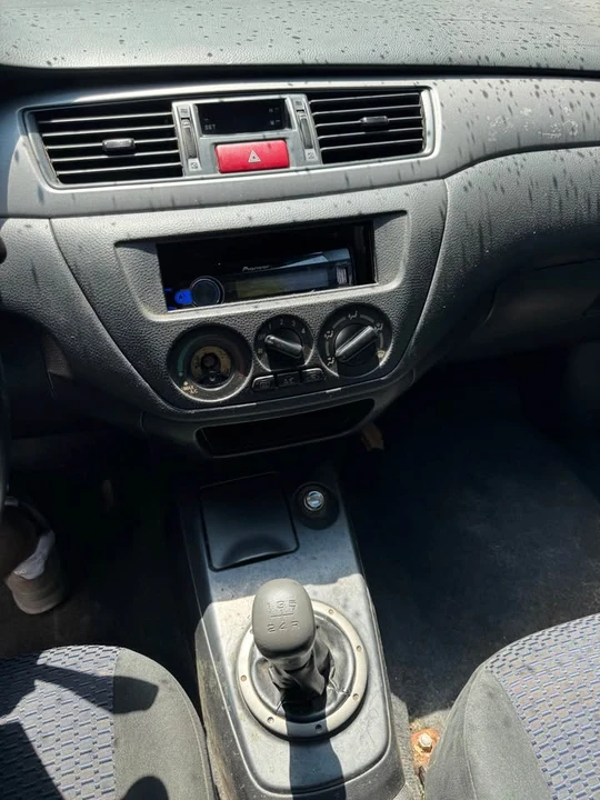 2003 Mitsubishi Lancer 8th Gen - Image 10 of 13
