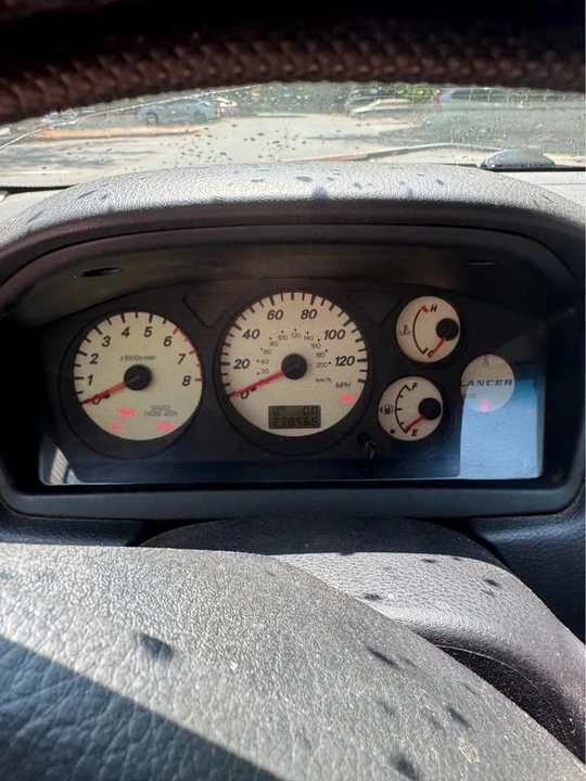 2003 Mitsubishi Lancer 8th Gen - Image 11 of 13