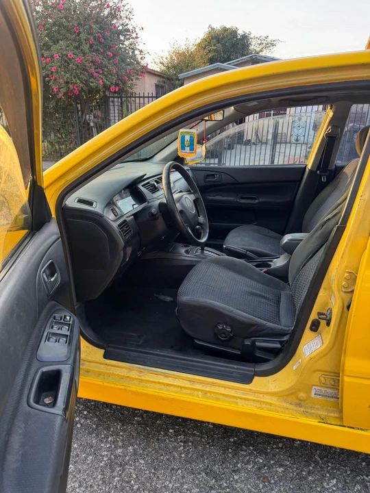 2003 Mitsubishi Lancer 8th Gen - Image 8 of 13