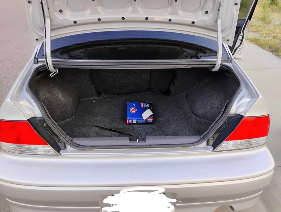 2003 Mitsubishi Lancer 8th Gen - Image 4 of 15