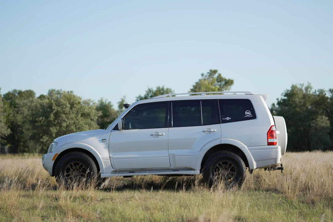 2003 Mitsubishi Pajero/Montero 3rd Gen - Image 6 of 31