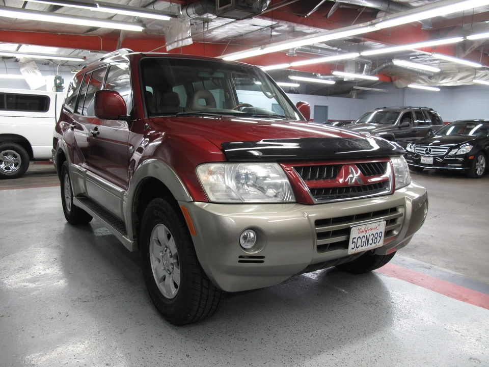 2003 Mitsubishi Pajero/Montero 3rd Gen - Image 2 of 31