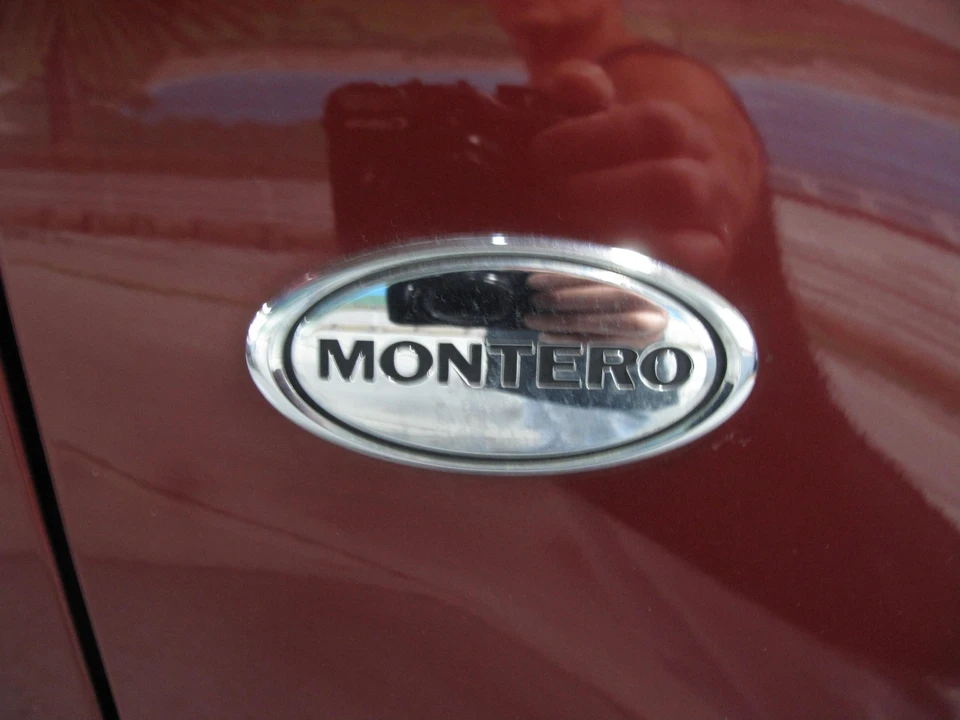 2003 Mitsubishi Pajero/Montero 3rd Gen - Image 27 of 31