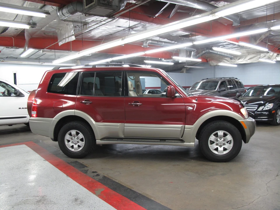 2003 Mitsubishi Pajero/Montero 3rd Gen - Image 14 of 31