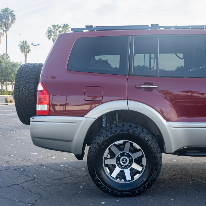 2003 Mitsubishi Pajero/Montero 3rd Gen - Image 30 of 31