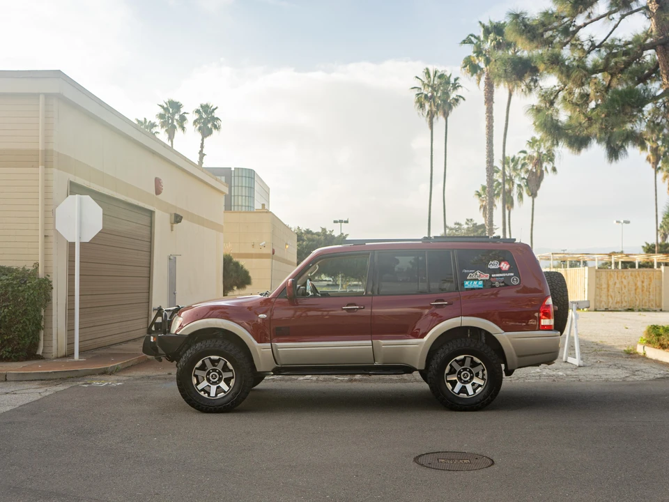 2003 Mitsubishi Pajero/Montero 3rd Gen - Image 13 of 31