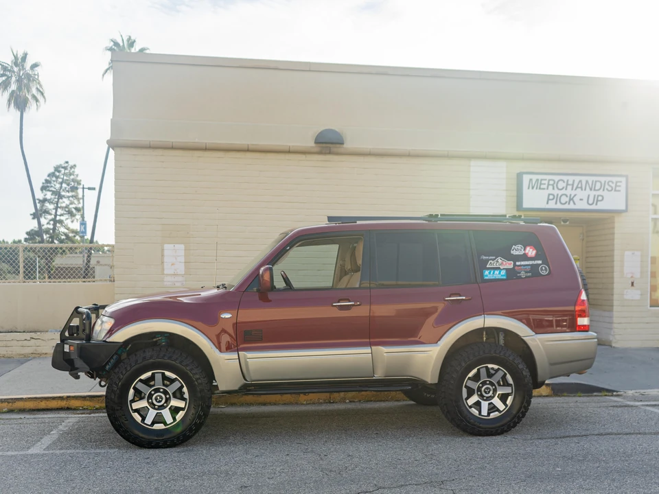 2003 Mitsubishi Pajero/Montero 3rd Gen - Image 12 of 31