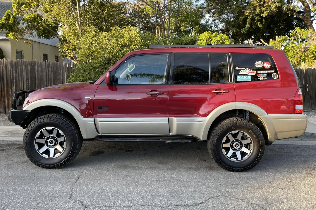 2003 Mitsubishi Pajero/Montero 3rd Gen - Image 3 of 31