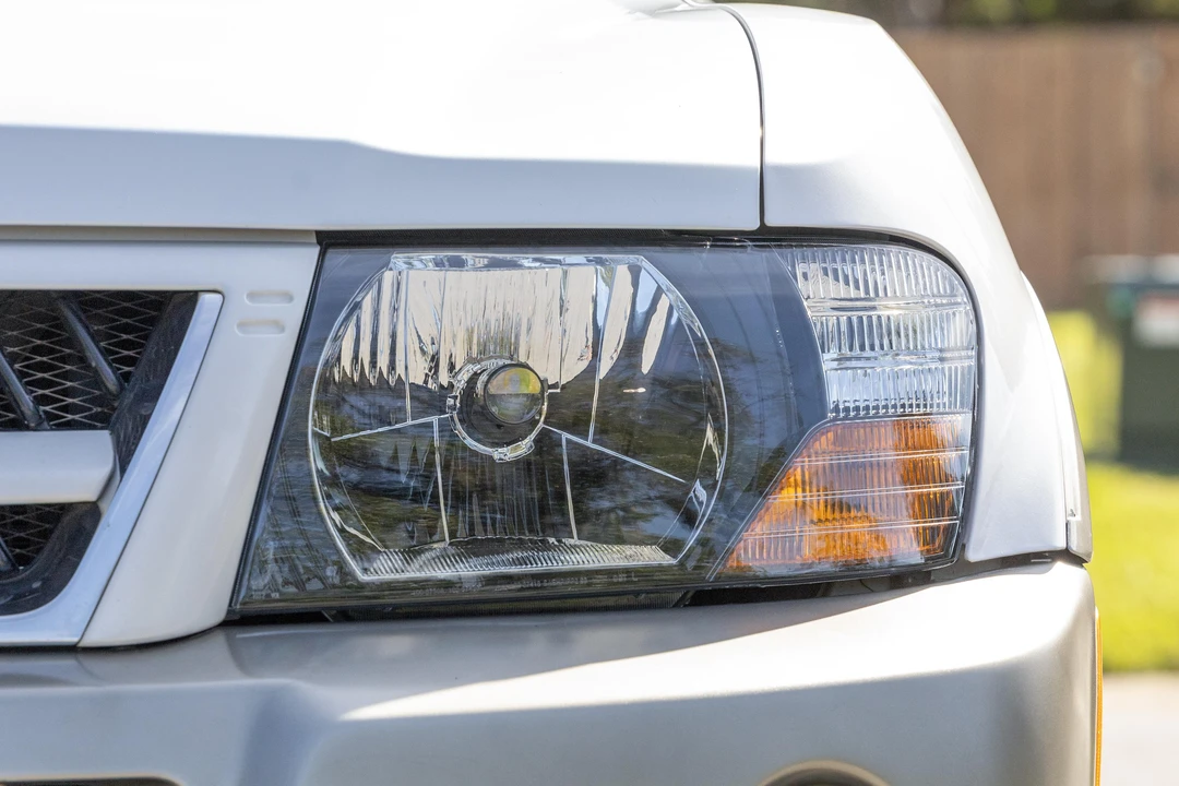 2003 Mitsubishi Pajero/Montero 3rd Gen - Image 12 of 31