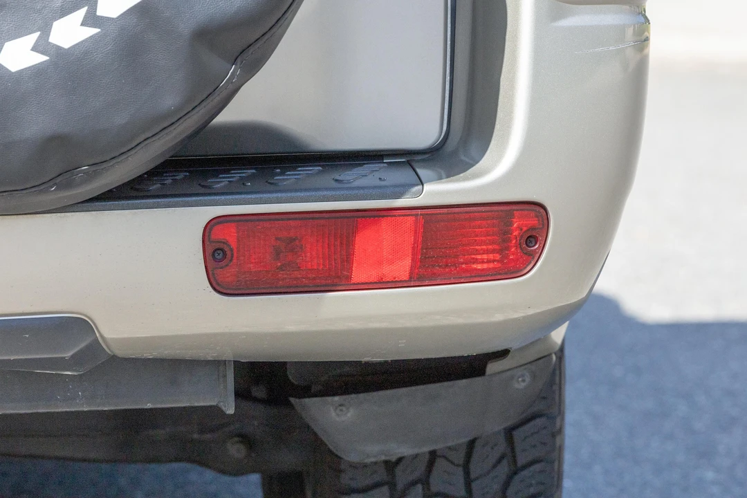 2003 Mitsubishi Pajero/Montero 3rd Gen - Image 25 of 31