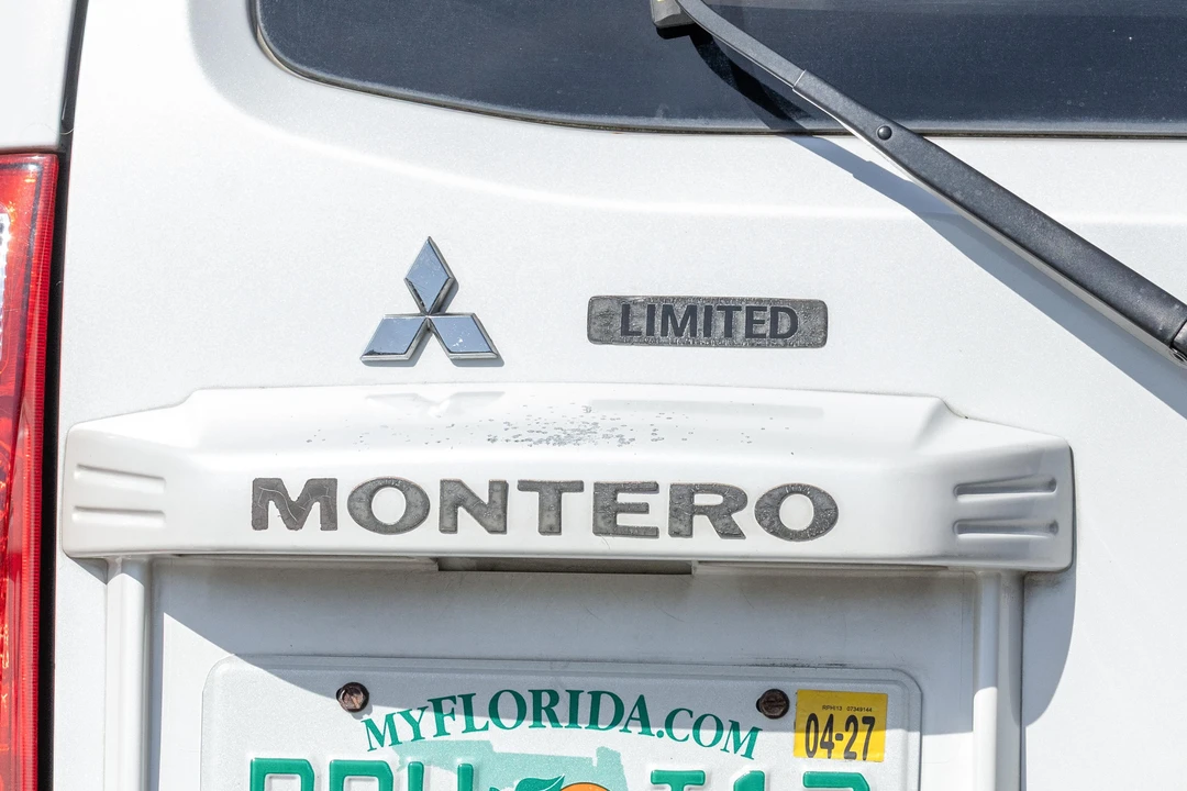 2003 Mitsubishi Pajero/Montero 3rd Gen - Image 22 of 31