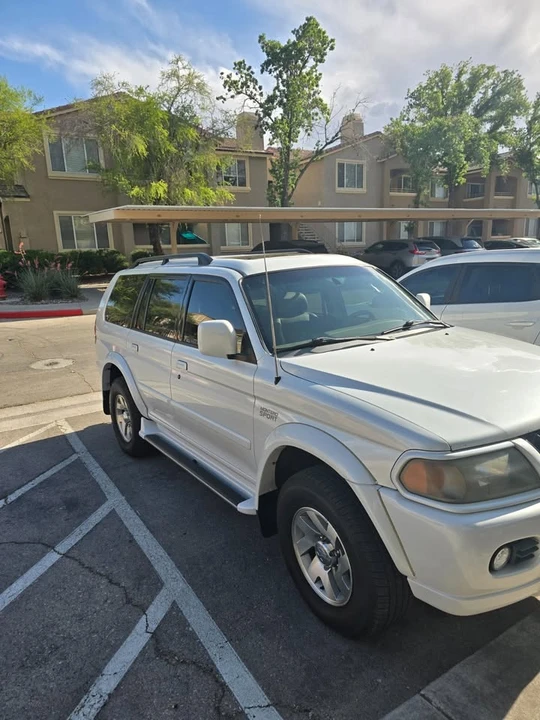 2003 Mitsubishi Pajero/Montero 3rd Gen - Image 3 of 7