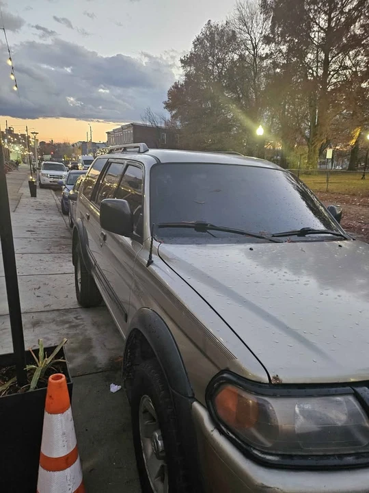 2003 Mitsubishi Pajero/Montero 3rd Gen - Image 4 of 4