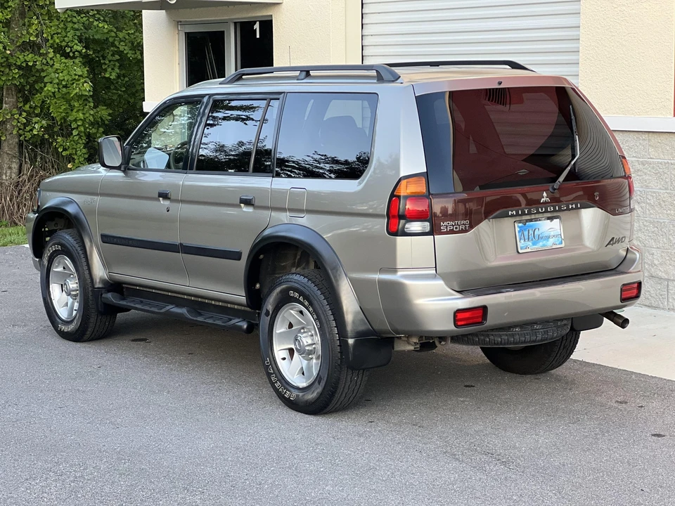 2003 Mitsubishi Pajero/Montero - Image 19 of 31