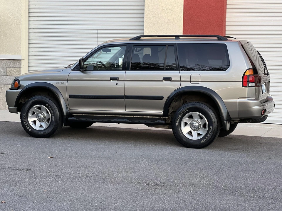 2003 Mitsubishi Pajero/Montero - Image 10 of 31