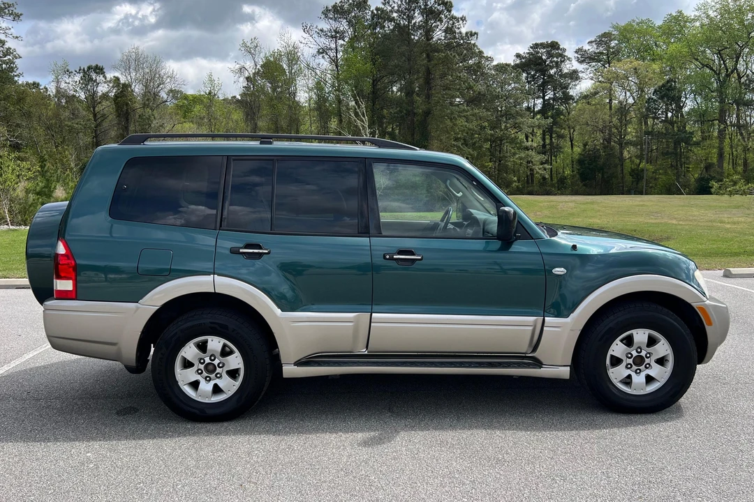 2003 Mitsubishi Pajero/Montero 3rd Gen - Image 3 of 31