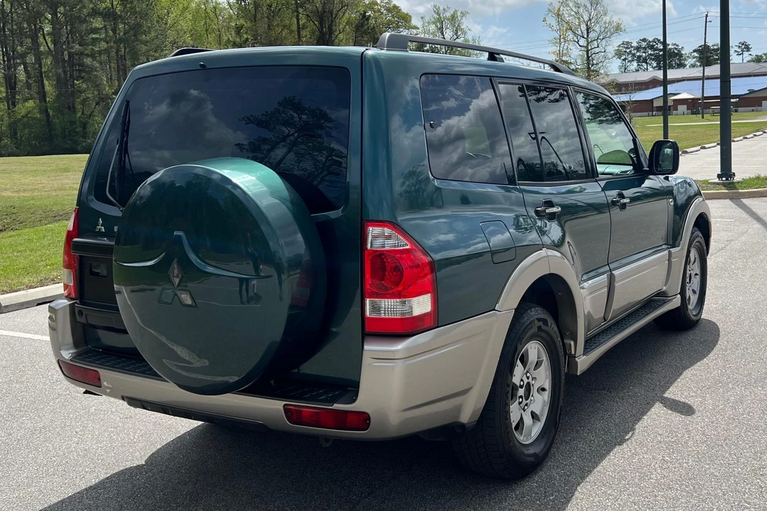 2003 Mitsubishi Pajero/Montero 3rd Gen - Image 4 of 31