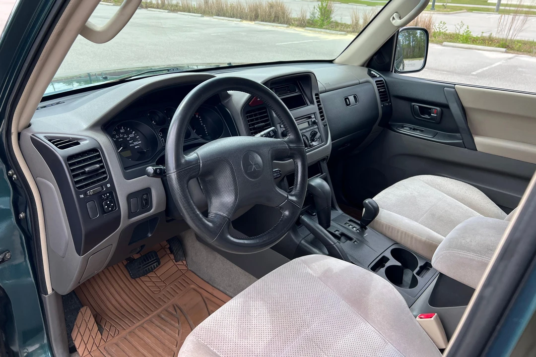 2003 Mitsubishi Pajero/Montero 3rd Gen - Image 30 of 31