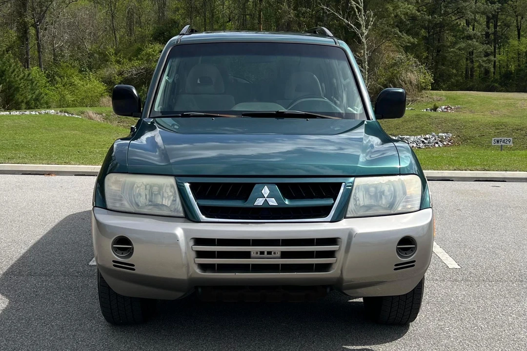 2003 Mitsubishi Pajero/Montero 3rd Gen - Image 2 of 31
