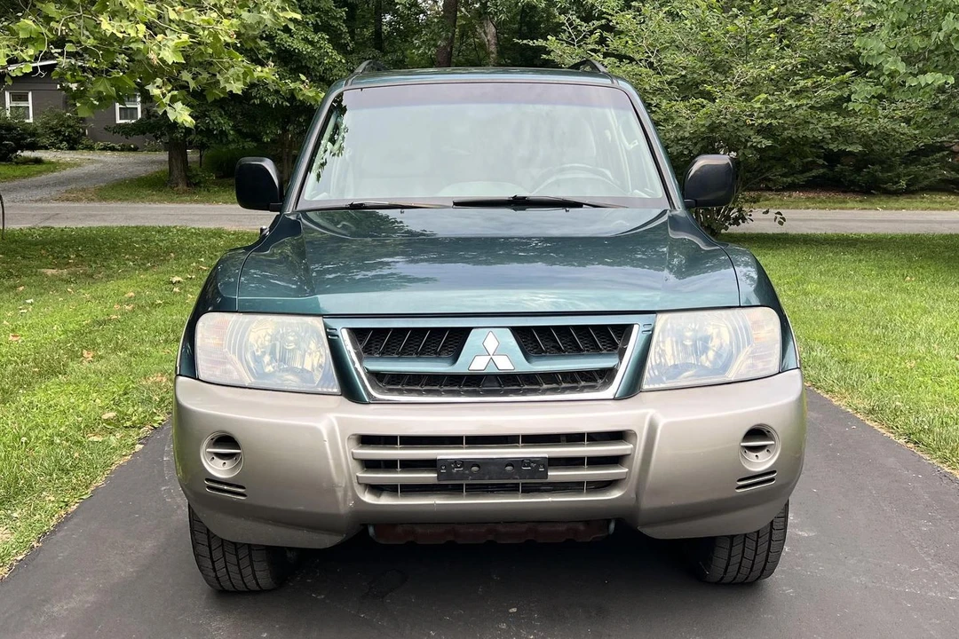 2003 Mitsubishi Pajero/Montero 3rd Gen - Image 2 of 31
