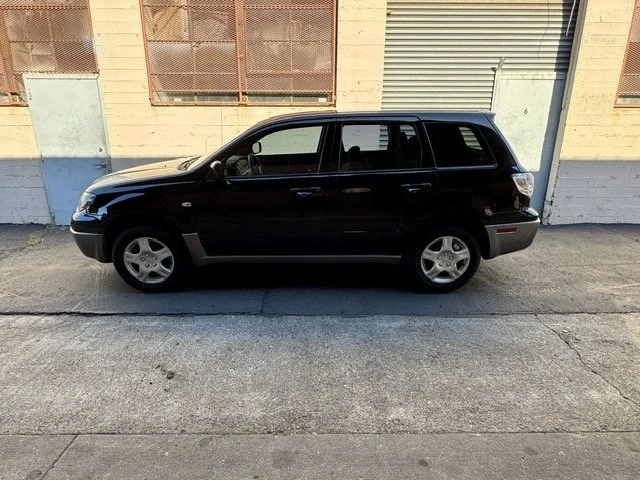 2003 Mitsubishi Outlander - Image 4 of 11