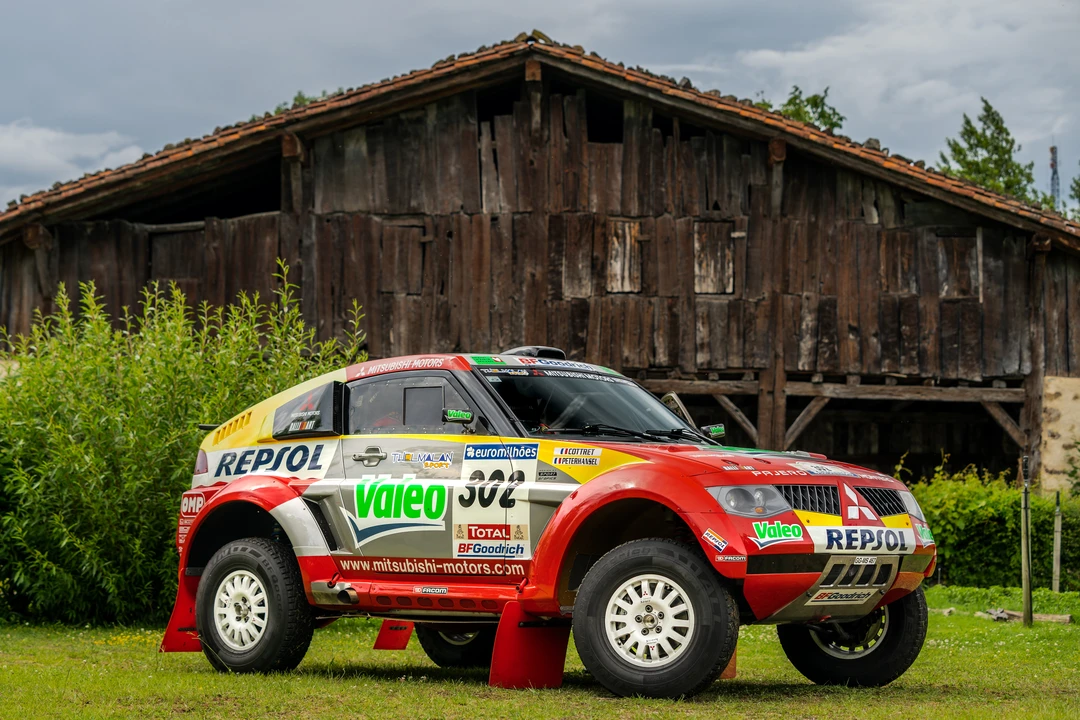 2003 Mitsubishi Pajero/Montero 3rd Gen - Image 21 of 31