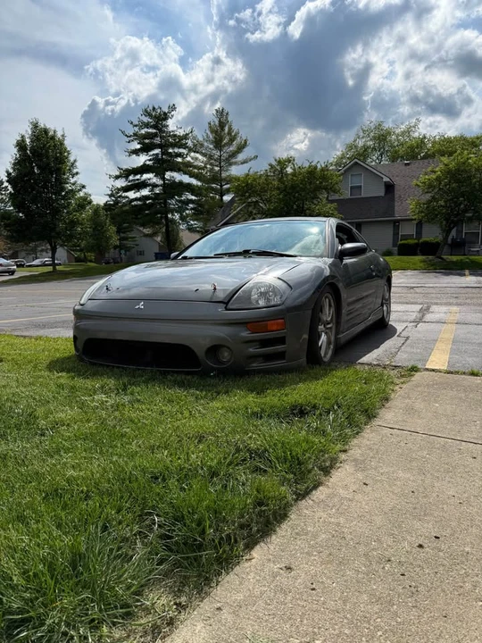 2003 Mitsubishi Eclipse 3rd Gen - Image 2 of 3