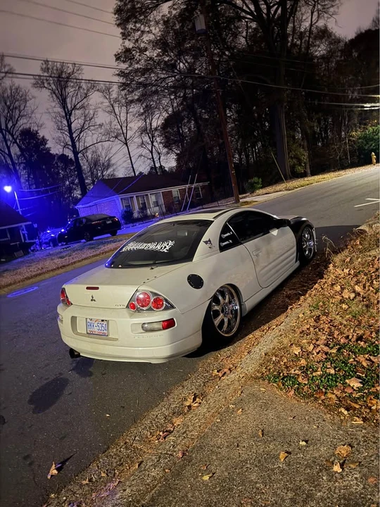 2003 Mitsubishi Eclipse 3rd Gen - Image 6 of 10