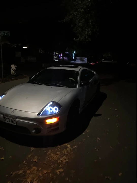 2003 Mitsubishi Eclipse 3rd Gen - Image 3 of 3