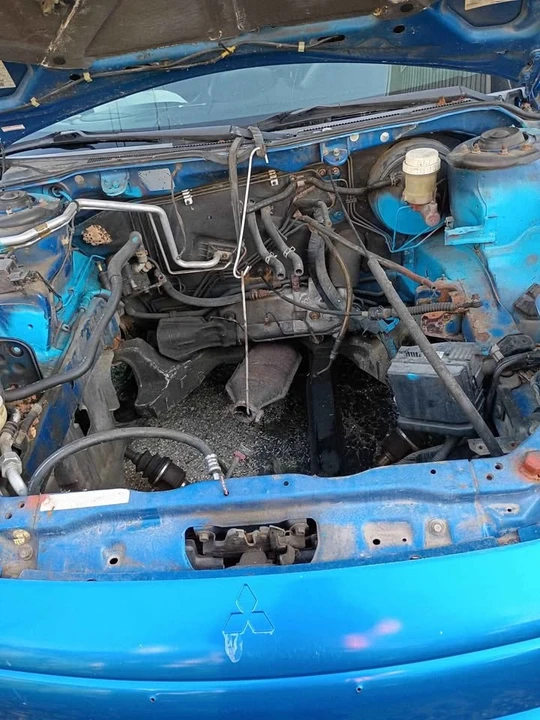 2003 Mitsubishi Eclipse 3rd Gen - Image 3 of 5