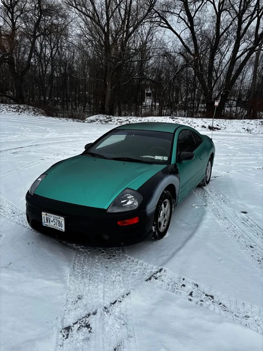 2003 Mitsubishi Eclipse 3rd Gen - Image 2 of 8