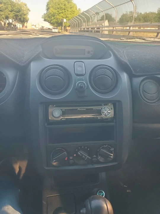 2003 Mitsubishi Eclipse 3rd Gen - Image 10 of 10