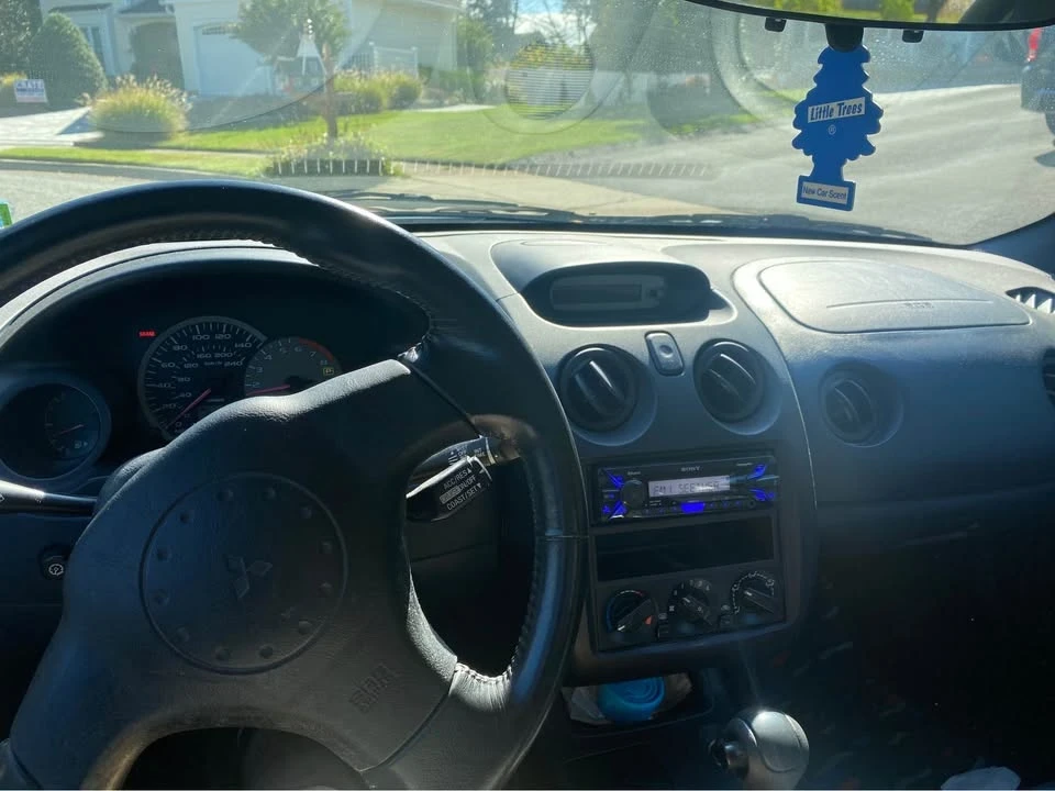 2003 Mitsubishi Eclipse 3rd Gen - Image 2 of 3