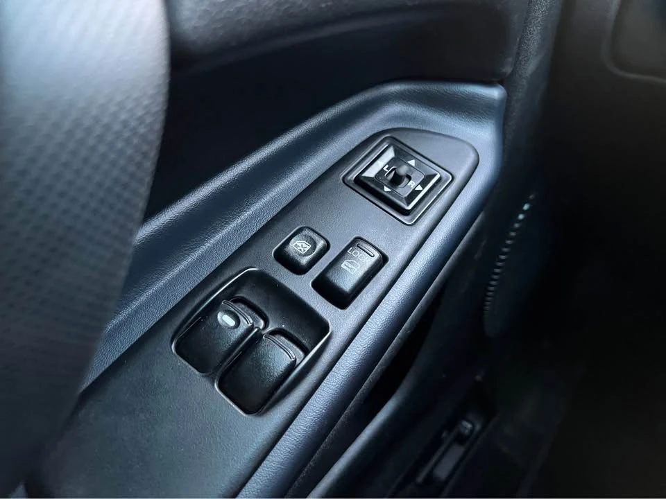 2003 Mitsubishi Eclipse 3rd Gen - Image 12 of 17