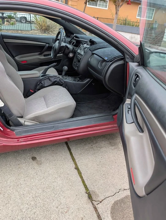 2003 Mitsubishi Eclipse 3rd Gen - Image 9 of 11