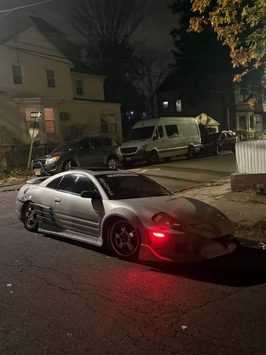 2003 Mitsubishi Eclipse 3rd Gen - Image 2 of 9