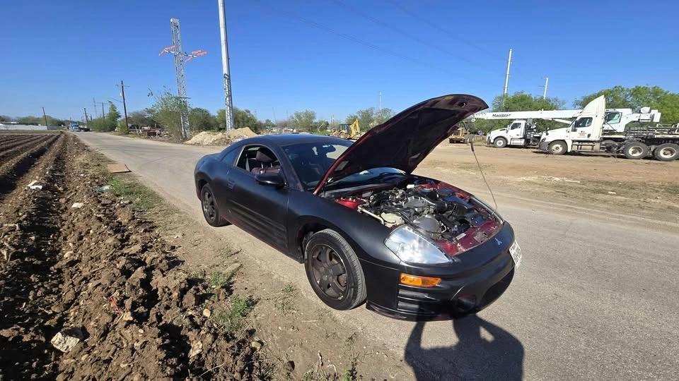 2003 Mitsubishi Eclipse 3rd Gen - Image 8 of 16