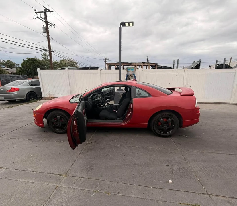 2003 Mitsubishi Eclipse 3rd Gen - Image 2 of 5