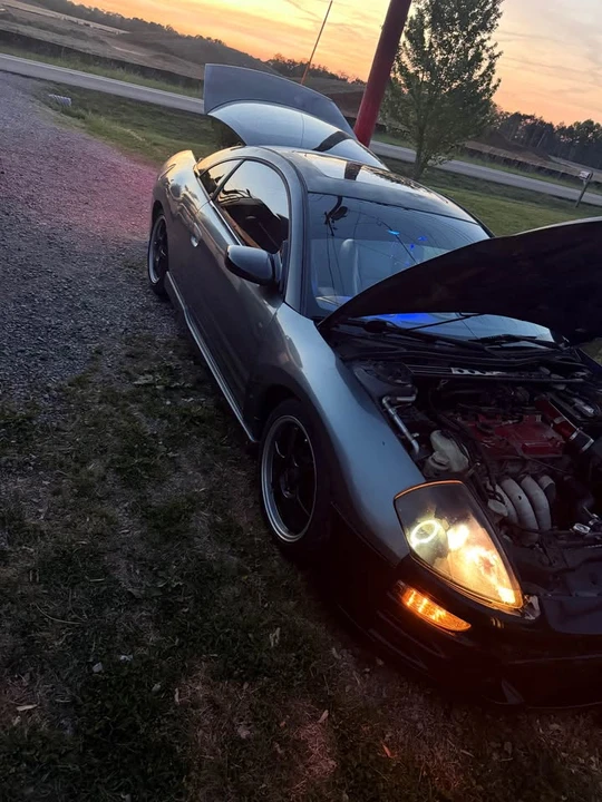 2003 Mitsubishi Eclipse 3rd Gen - Image 3 of 10
