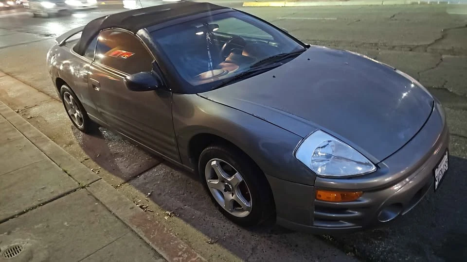 2003 Mitsubishi Eclipse 3rd Gen - Image 2 of 2