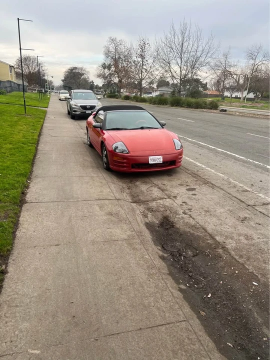 2003 Mitsubishi Eclipse 3rd Gen - Image 3 of 7