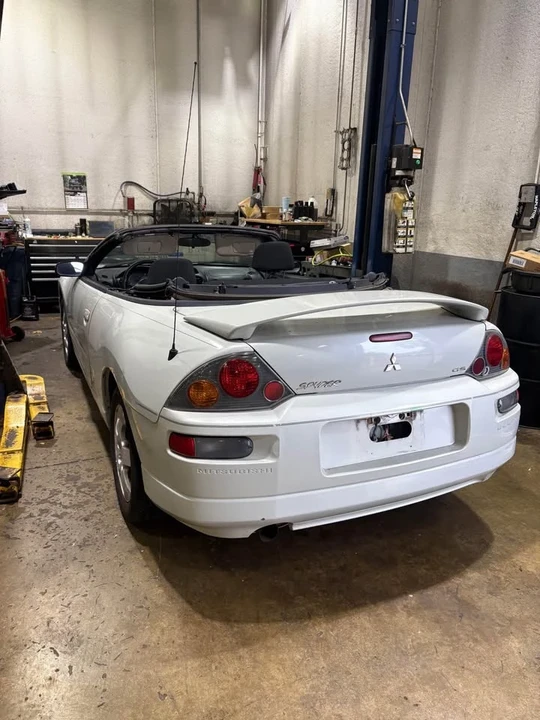 2003 Mitsubishi Eclipse 3rd Gen - Image 5 of 9