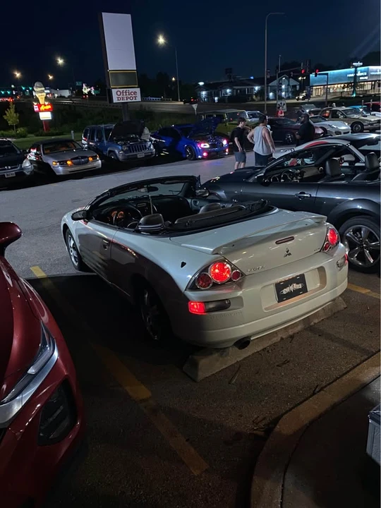 2003 Mitsubishi Eclipse 3rd Gen - Image 2 of 6