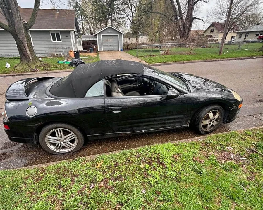 2003 Mitsubishi Eclipse 3rd Gen - Image 2 of 2