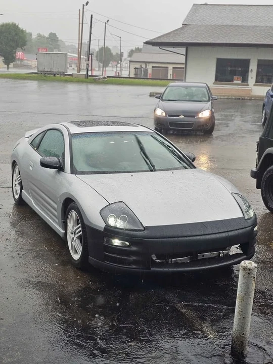 2003 Mitsubishi Eclipse 3rd Gen - Image 2 of 6